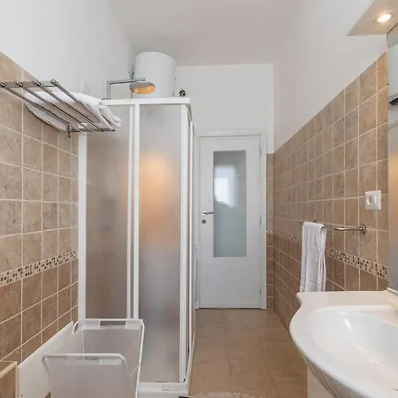 200M Dal Mare! - Coral Home Apartment
